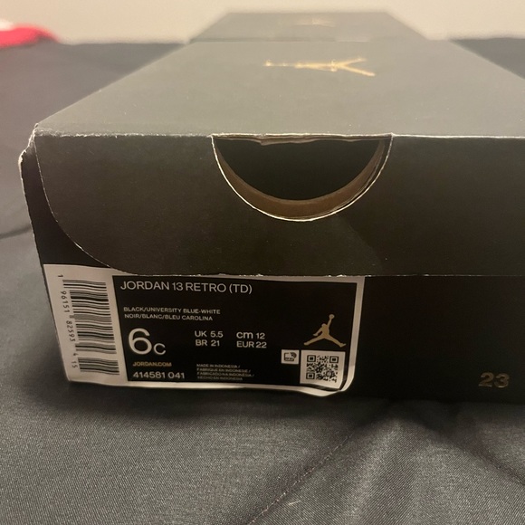 Toddler Jordan size 6 - Picture 2 of 2